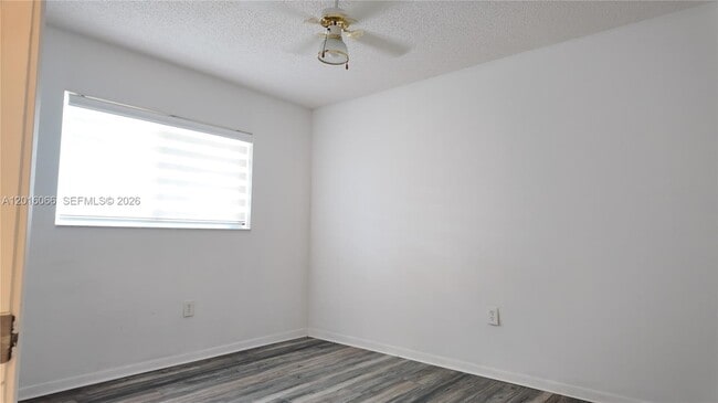 Building Photo - 2236 N Cypress Bend Dr