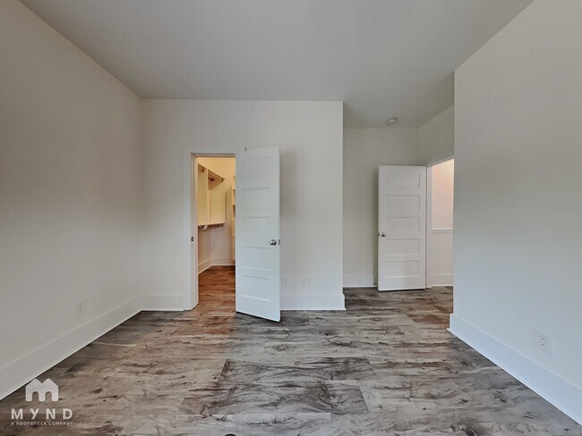 Building Photo - 1411 Walton Rd