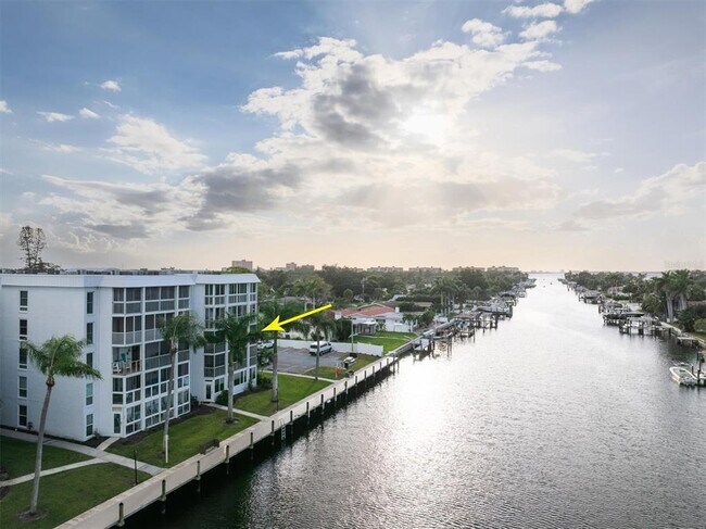 Building Photo - 4900 38th Way S