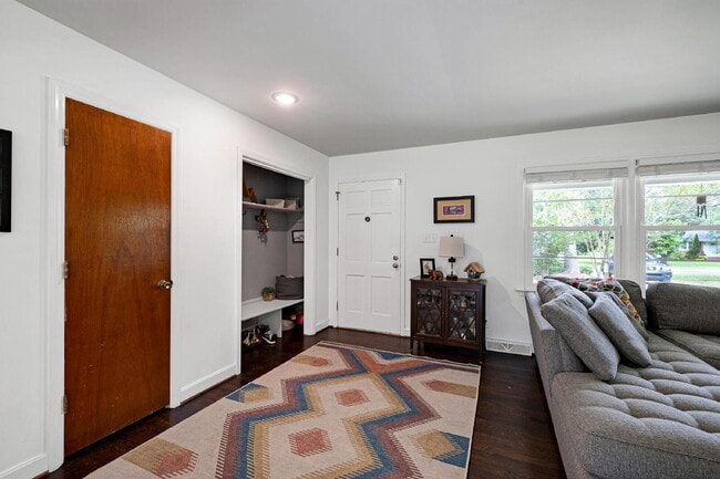Building Photo - 4824 Stafford Dr