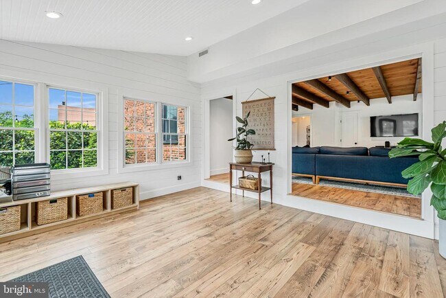 Building Photo - 2406 Upper Ridge Rd