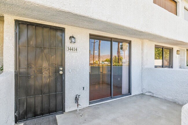 Primary Photo - 34414 Laura Way