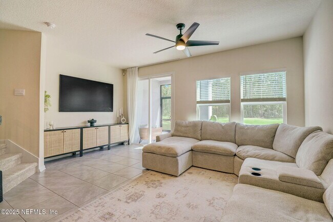 Building Photo - 135 Coastline Wy