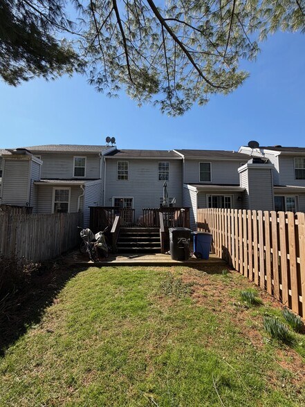 Building Photo - 739 Orley Pl