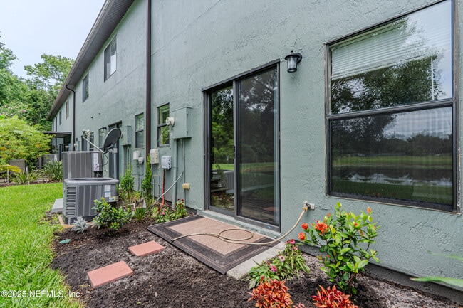 Building Photo - 415 Cabernet Pl
