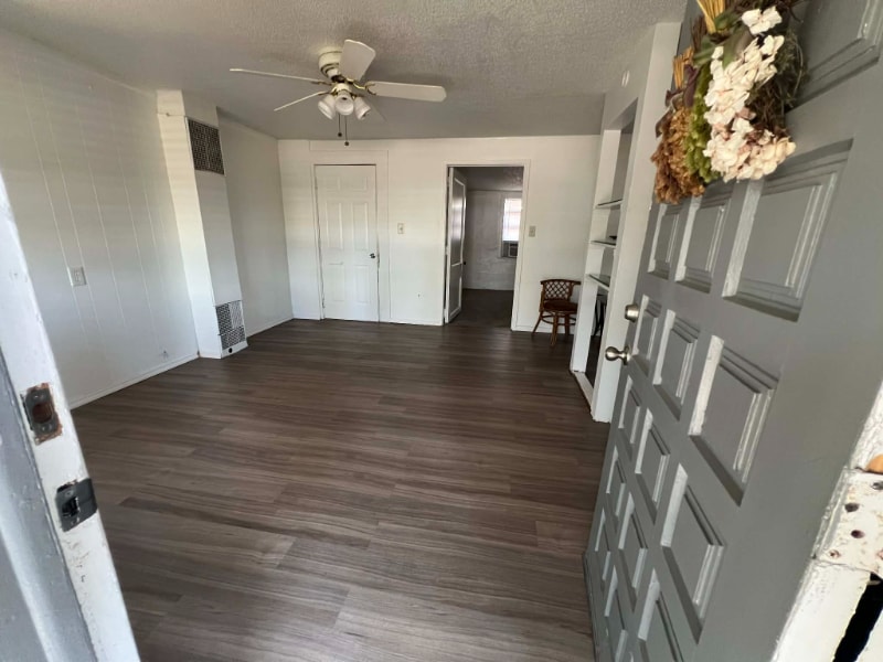 Building Photo - 1609 Granada Ave