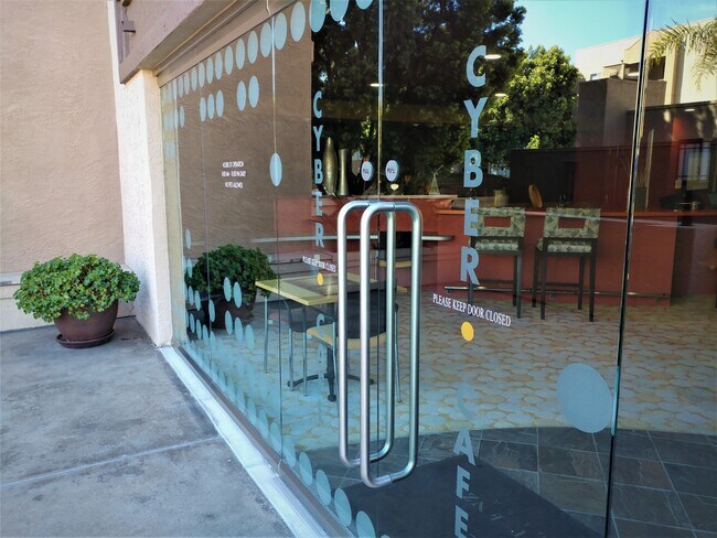 Building Photo - 3520 Lebon Dr