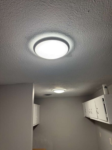 Building Photo - 13540 Superior Rd