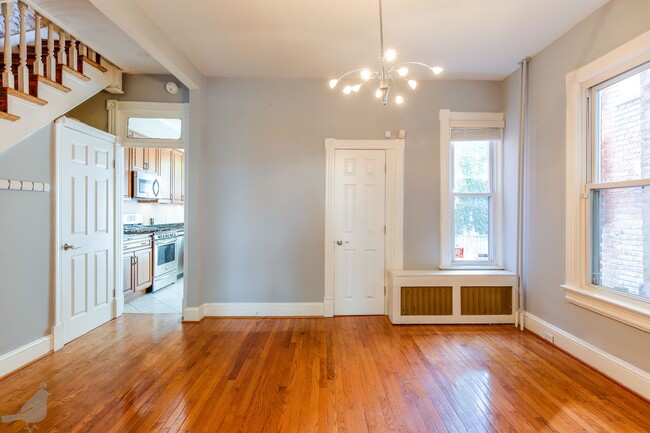 Primary Photo - Classy Columbia Heights Row Home! 1/2 Off ...
