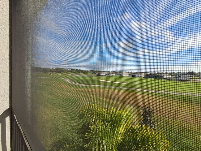 Building Photo - 20660 HAZELNUT Ct