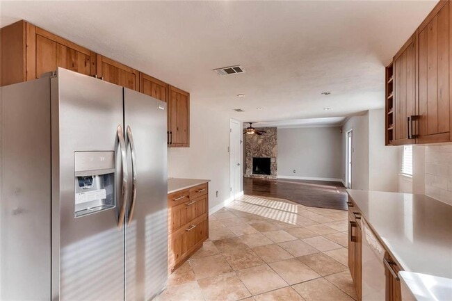 Building Photo - 8901 Jesse James Dr