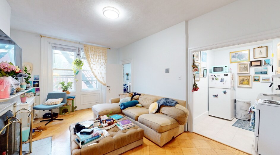 Building Photo - 482 Beacon St