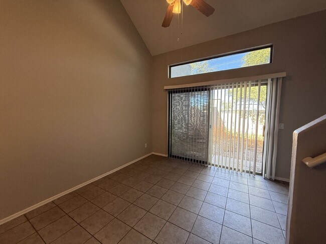 Building Photo - 2027 E University Dr