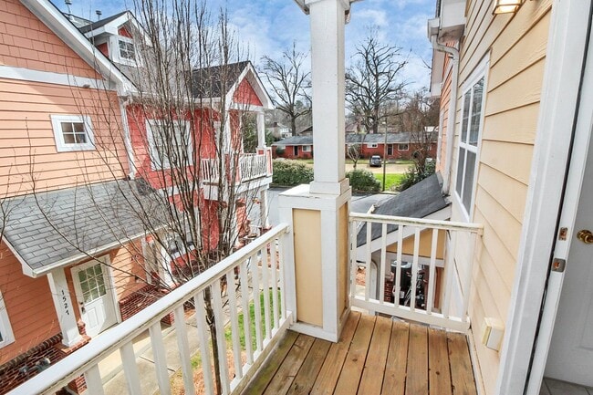 Building Photo - Townhome in The Plaza/NODA coming soon for Lease!
