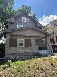 Building Photo - 3203 E 26th Terrace