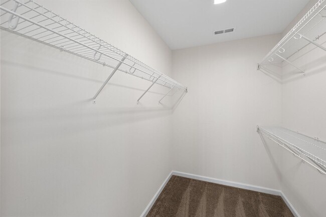 Building Photo - 230 Rosewood Ln