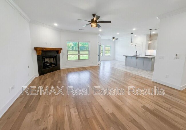 Building Photo - 751 Spicewood Trail