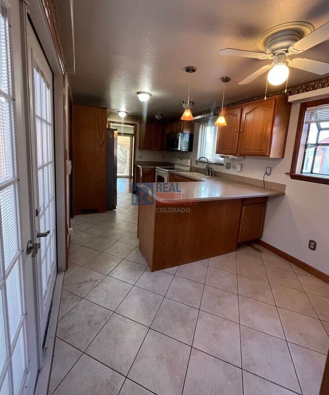 Building Photo - 1605 Flemming Dr