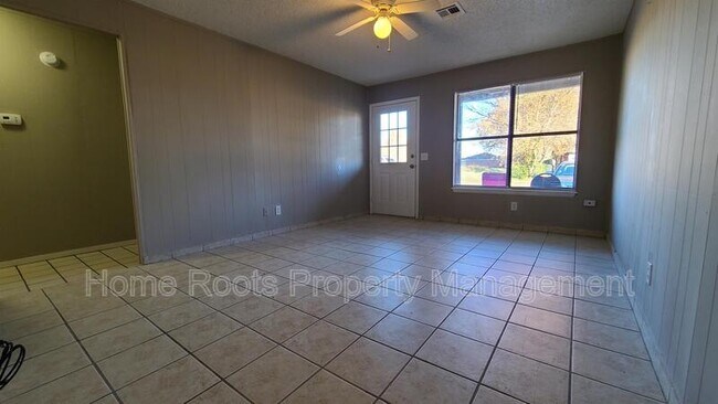 Building Photo - 1036 W Hendrix St