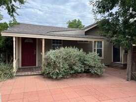 Building Photo - 1312 Rio Grande St