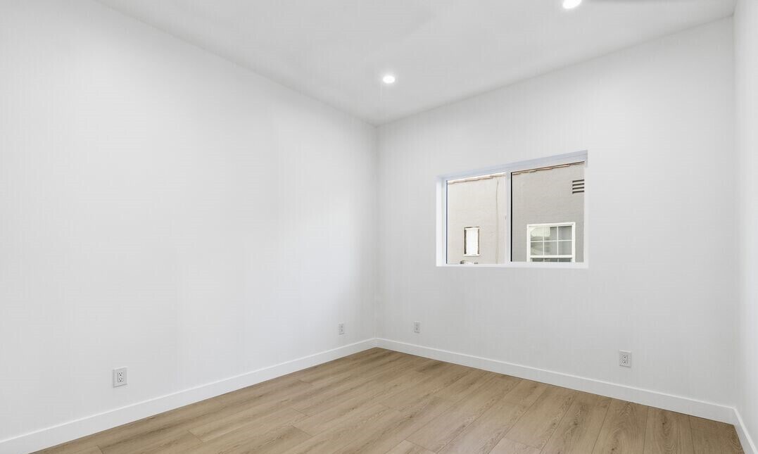 Building Photo - 2835 S Redondo Blvd