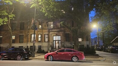 Building Photo - 1320 W Wilson Ave