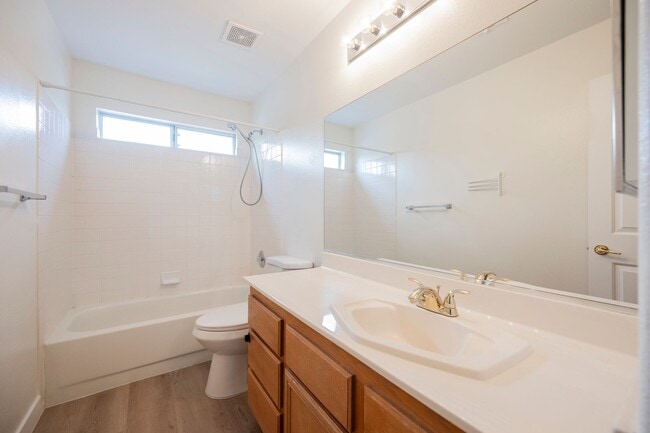 Building Photo - Honey, I’m Home! This Lovely 3 Bedroom, Two-Story Home Is Located In Summerlin.
