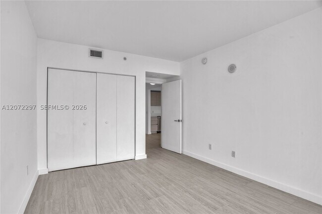 Building Photo - 4250 Biscayne Blvd