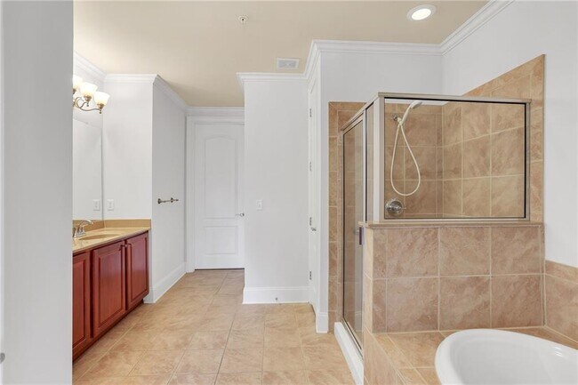 Building Photo - 2300 Peachford Rd