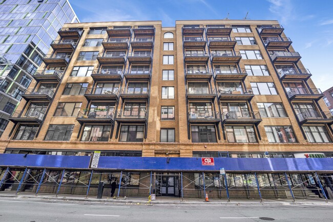 Building Photo - 625 W Jackson Blvd