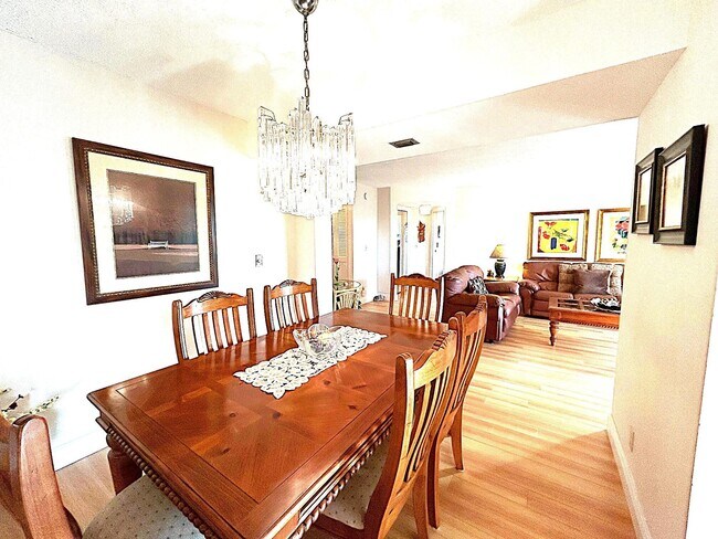 Building Photo - 3951 Via Poinciana