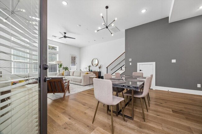 Building Photo - 9009 Wellspring Dr