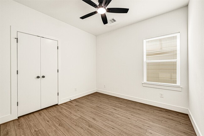 Building Photo - 409 Calloway St