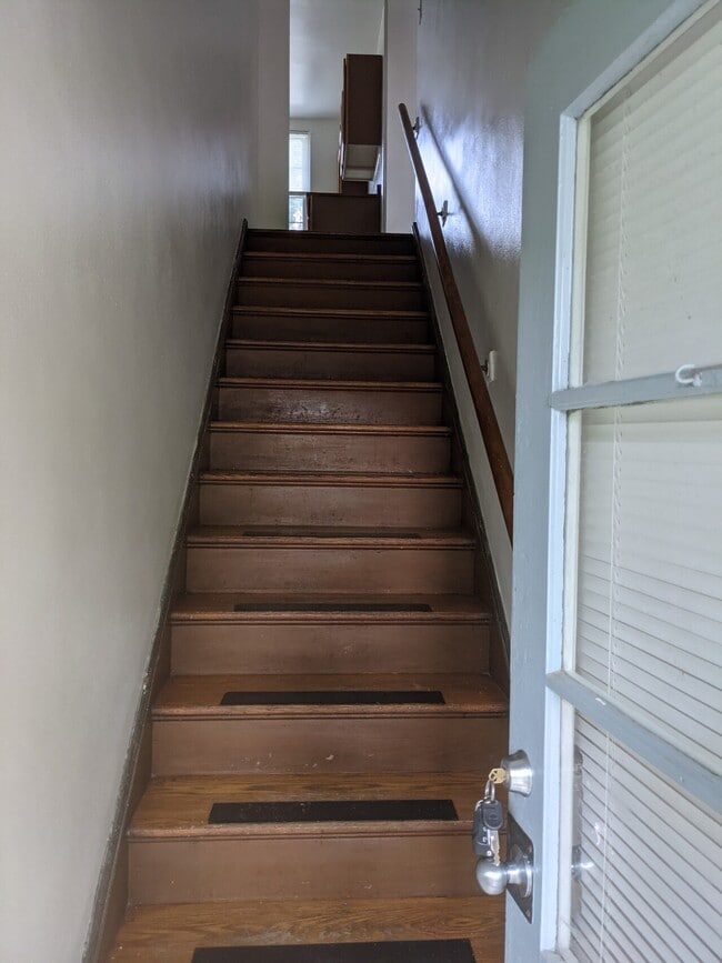 Building Photo - Farragurt Rd. 113-127