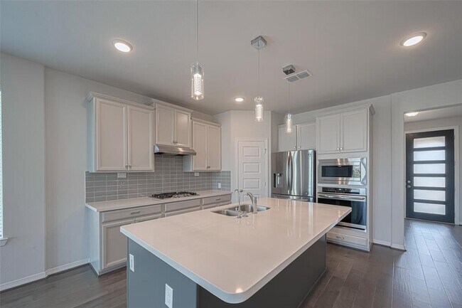 Building Photo - 1818 Smithers Landing Dr