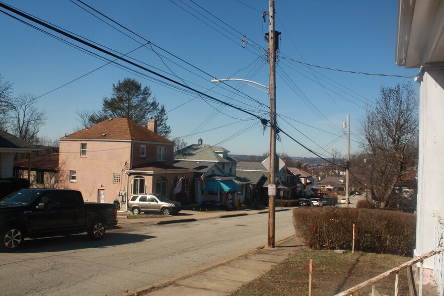 Right Street view - 7918 Lloyd Ave