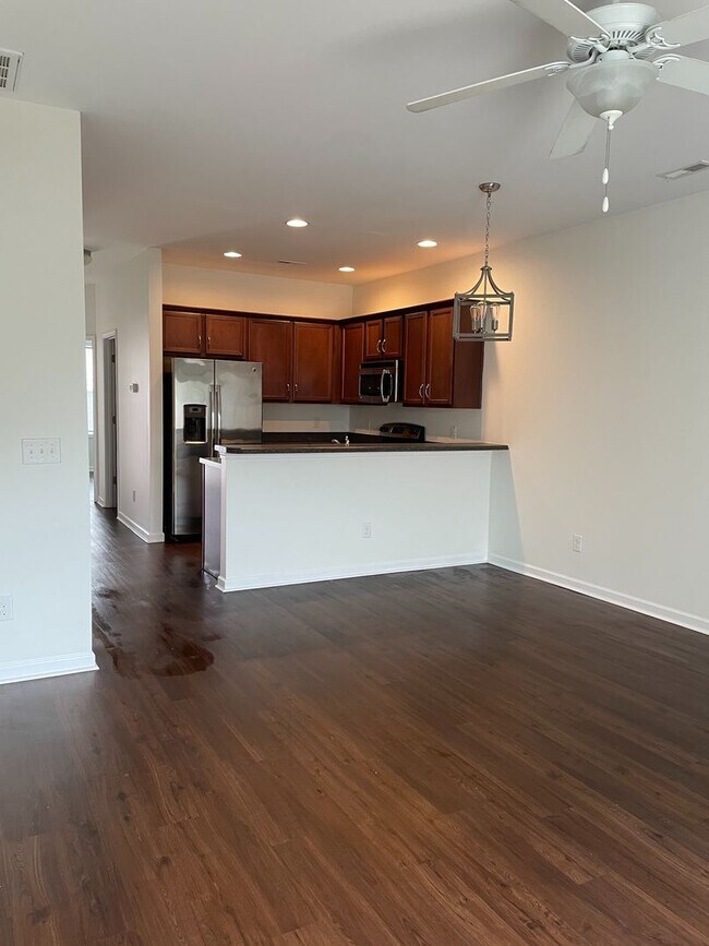 Building Photo - Saylor’s Watch Townhome