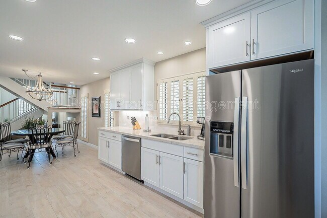 Building Photo - 10527 E Fanfol Ln