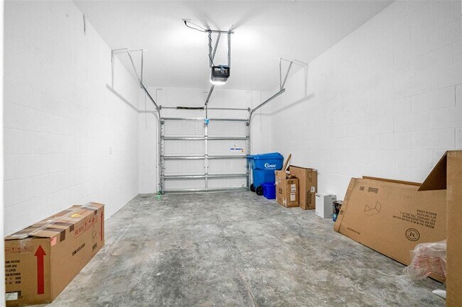 Building Photo - 17425 Nectar Flume Dr