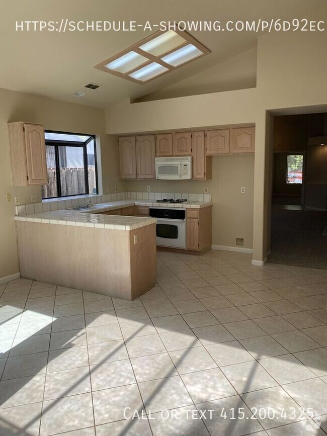 Building Photo - 5050 Felicia Way
