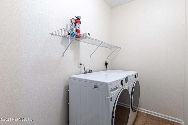 Building Photo - 654 Sweet Orange Terrace