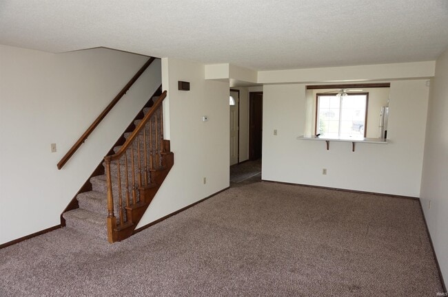 Building Photo - 10623 Oak Valley Rd