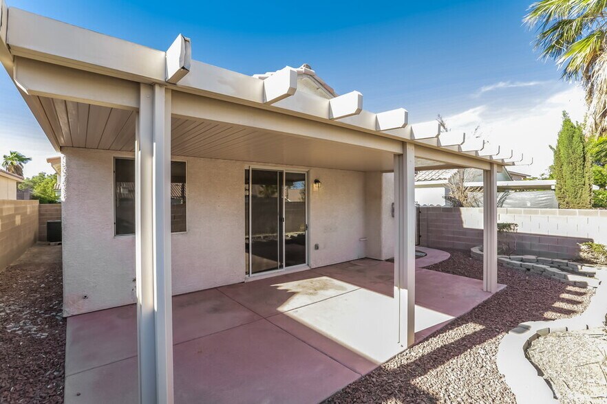 Building Photo - 10059 Lemon Valley Ave