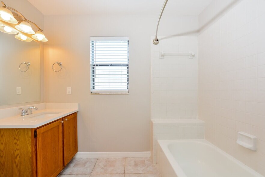 Building Photo - 14619 Eagles Crossing Dr
