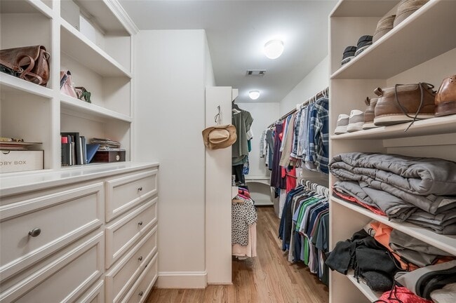 Building Photo - 3511 Yupon St