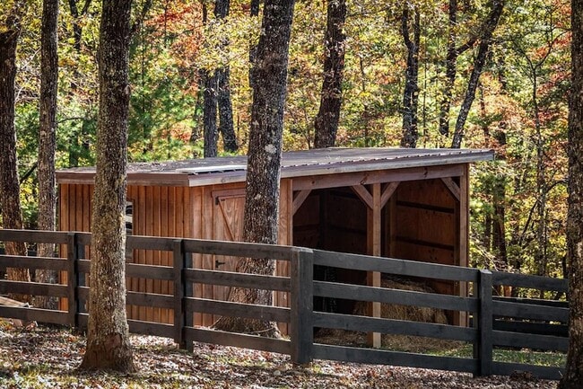 Building Photo - 212 Dogpatch Ln