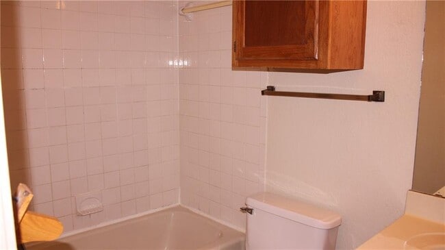 Building Photo - 9406 Kempler Dr