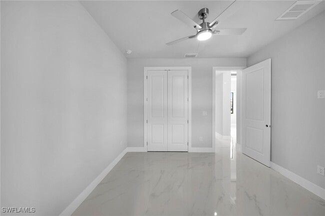 Building Photo - 436 NW 38th Ave