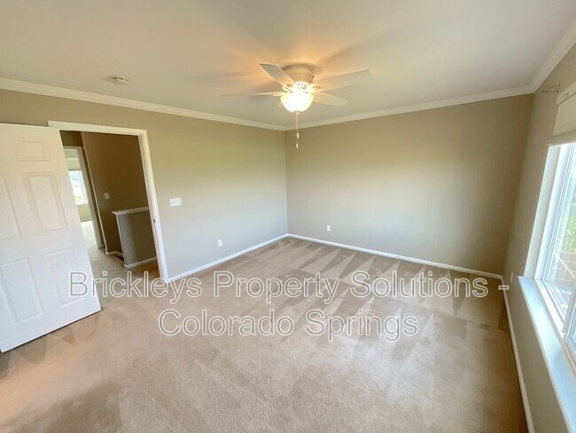 Building Photo - 7168 Prairie Wind Dr