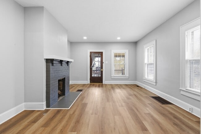 Building Photo - 1602 Branson Ave